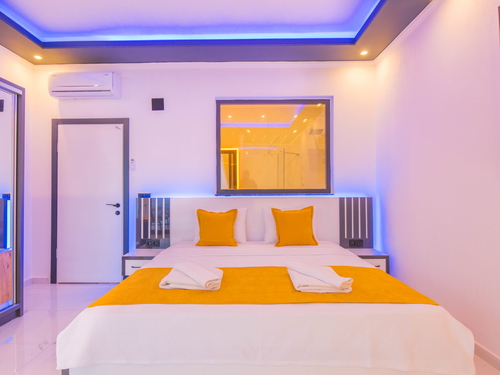  gece  -  Kasım
  | Kalkan İslamlar’da Jakuzili ve Korunaklı Muhafazakar Balayı Villası